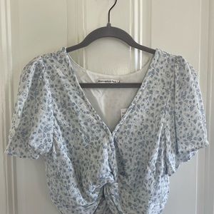 New w/ tags! Abercrombie cropped blouse, Size S